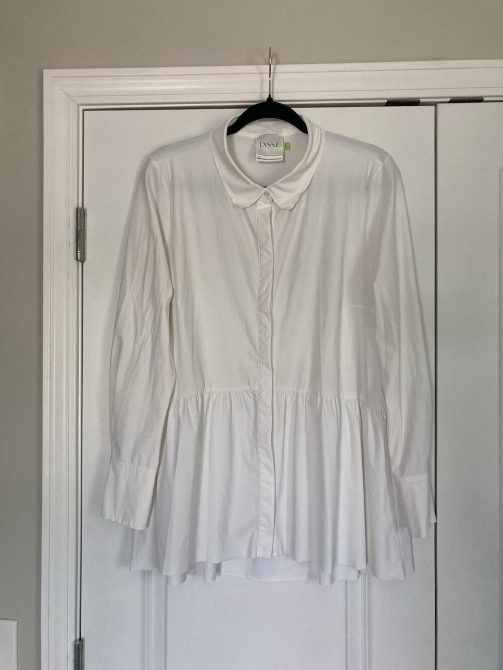 LYSSE Poet Blouse Women's L Tunic Top White Pleated Flutter Button Down Collared